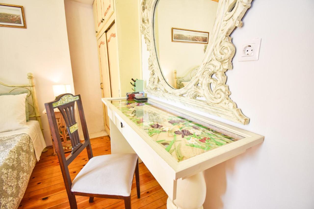 Venetian Well Gallery In Corfu Old Town Apartment *