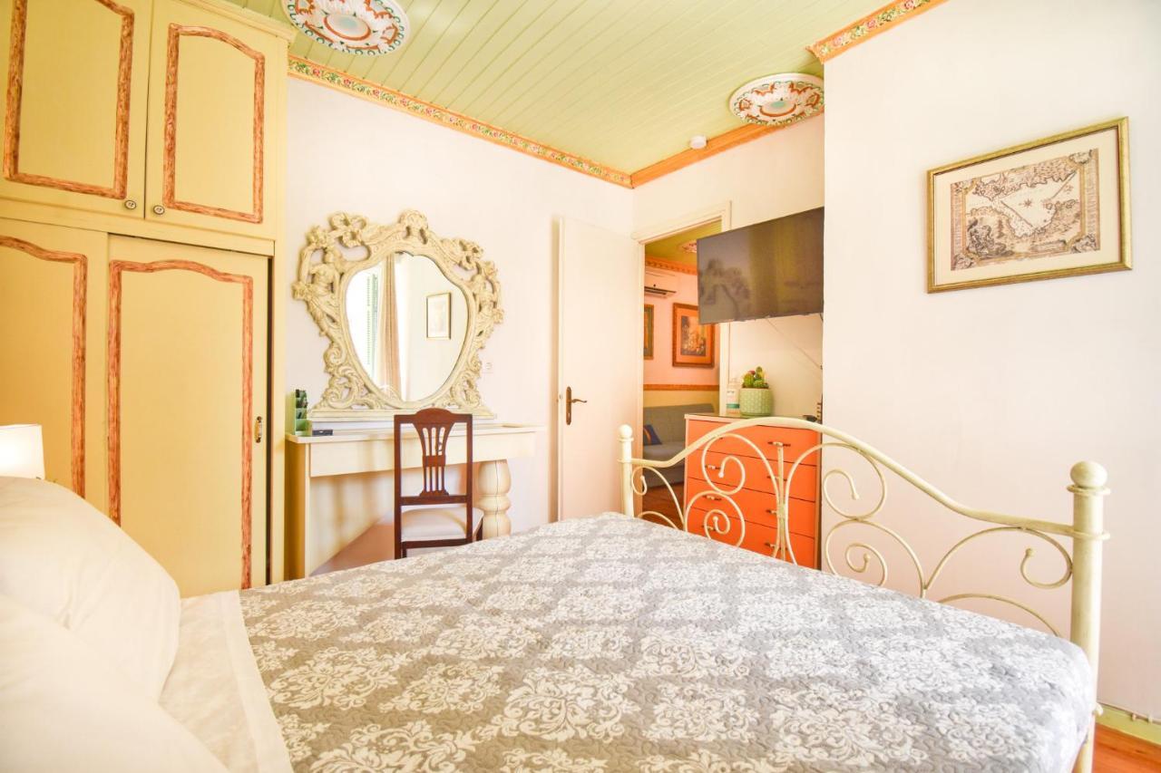 Apartment Venetian Well Gallery In Corfu Old Town